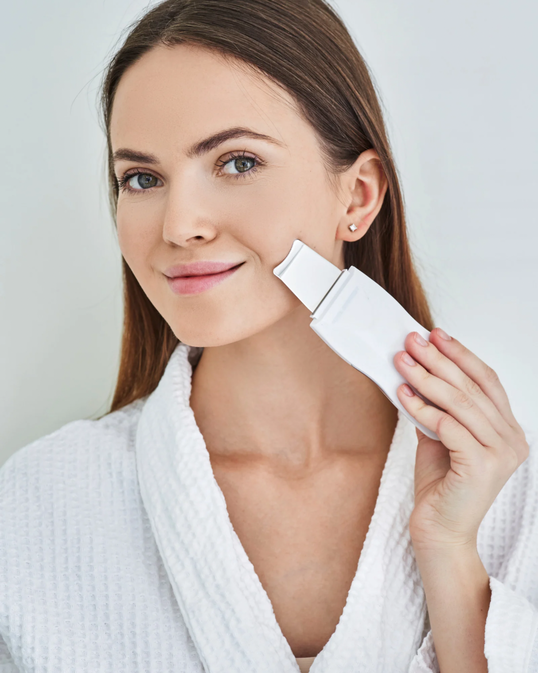 GlowLift™ Ultrasonic Skin Scrubber – Blackhead Remover & Facial Lifting Tool