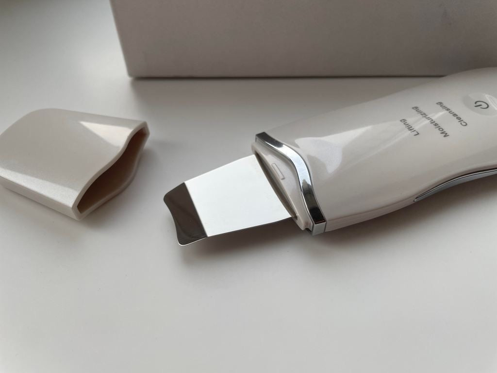 GlowLift™ Ultrasonic Skin Scrubber – Blackhead Remover & Facial Lifting Tool